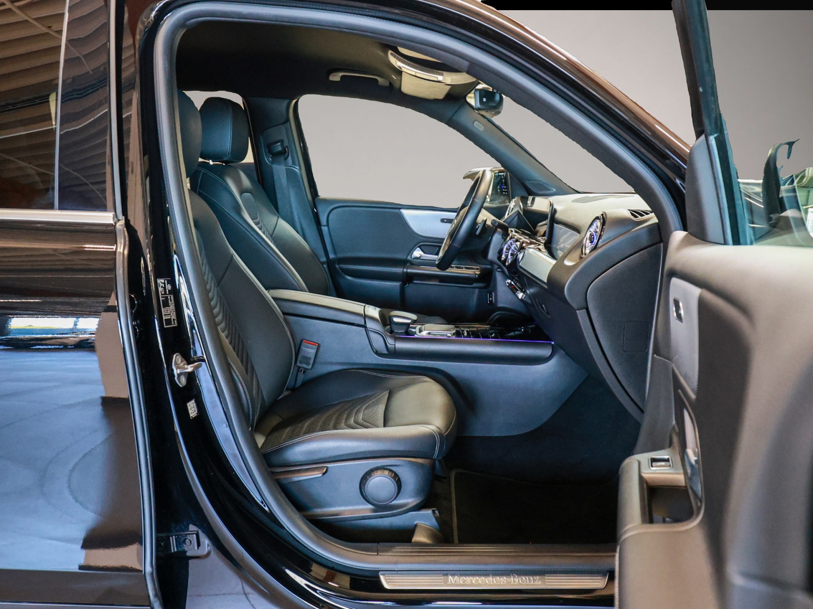 Fotografie 2 des Mercedes-Benz GLB 180