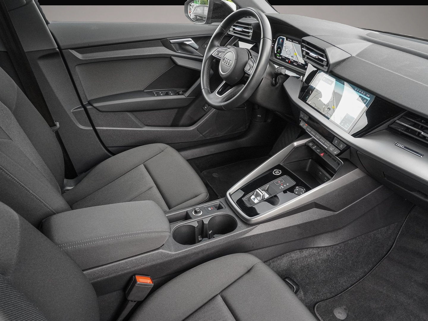 Bild 6 Audi A3 Sportback 40 TFSIe S-tronic Pano Virtuell Nav