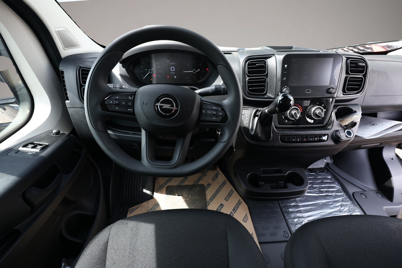 Fotografie 6 des Opel Movano 35+ AT8 L4H2 AppleC NSW Kam LaneA Klima