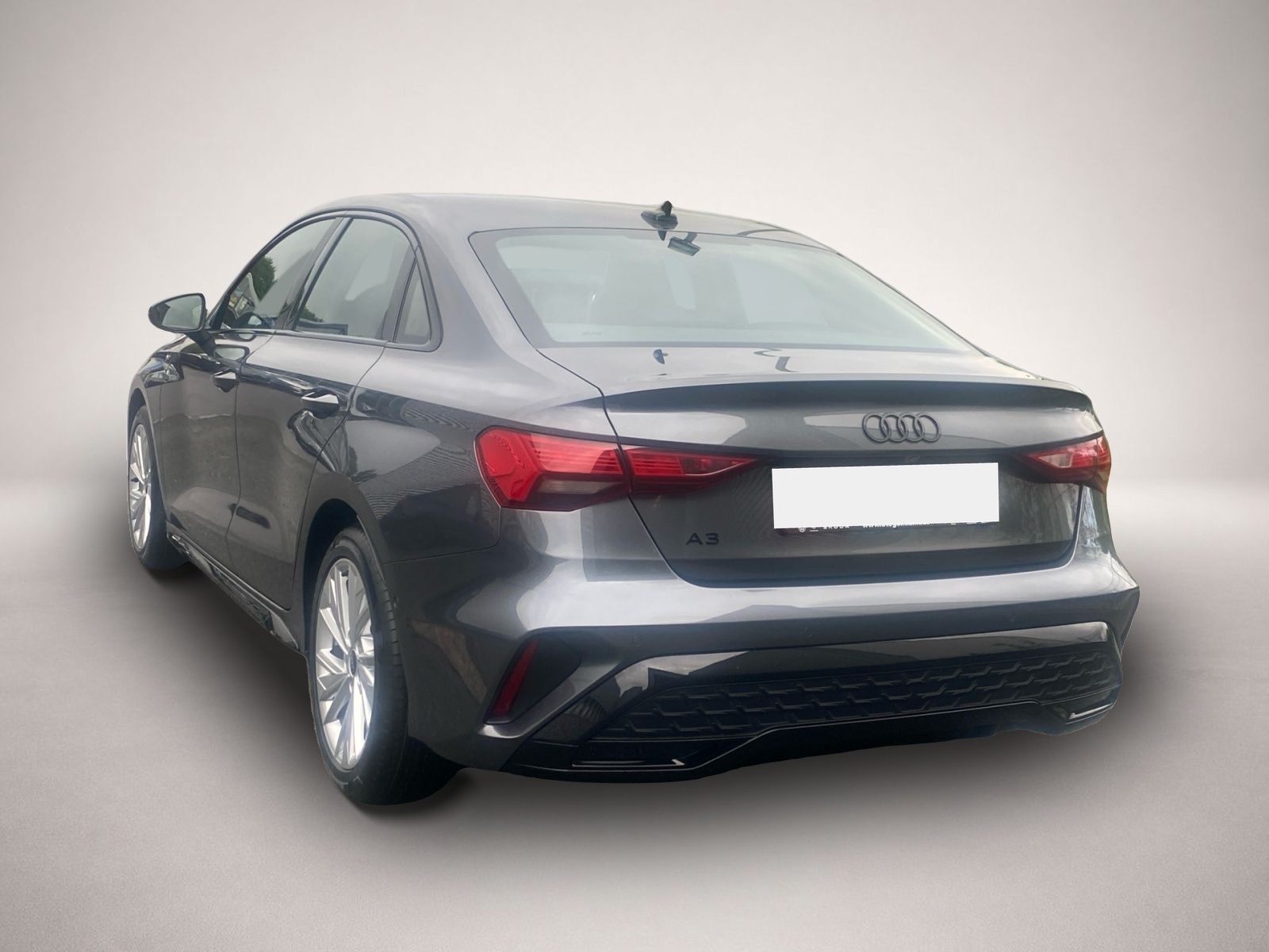 Fotografie 3 des Audi A3 Lim 30 TFSI S-tronic S-Line *Kamera*Navi*Schw