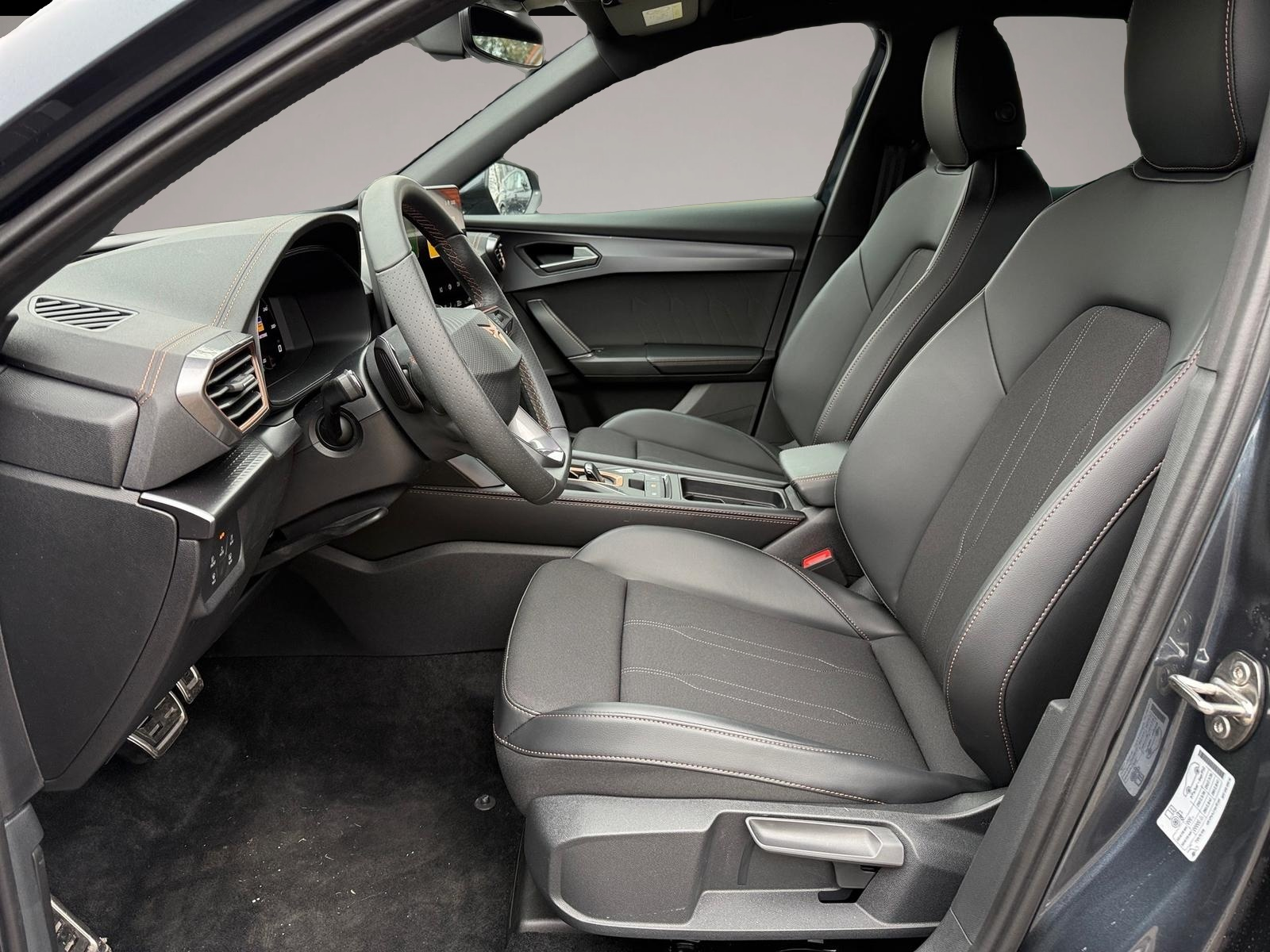 Fotografie 2 des Cupra Formentor 1.5 eTSI DSG ACC LED PDC SHZ