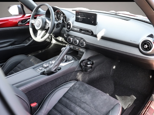 Bild 3 Mazda MX-5 RF 1.5L SKYACTIV-G 132 6MT RWD Homura EU6e