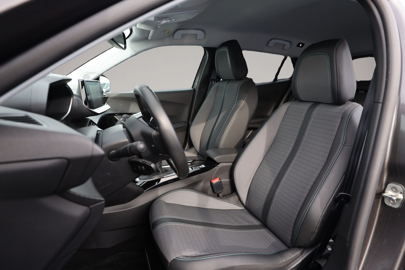 Fotografie 5 des Peugeot 2008 1.2 PureTech 100 Allure CarPlay PDC LM17Z