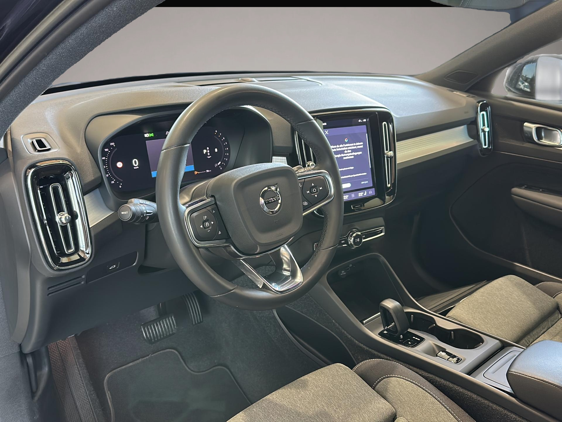 Fotografie 6 des Volvo XC40 XC 40 Core 2WD Bluetooth Navi LED Klima Standhzg