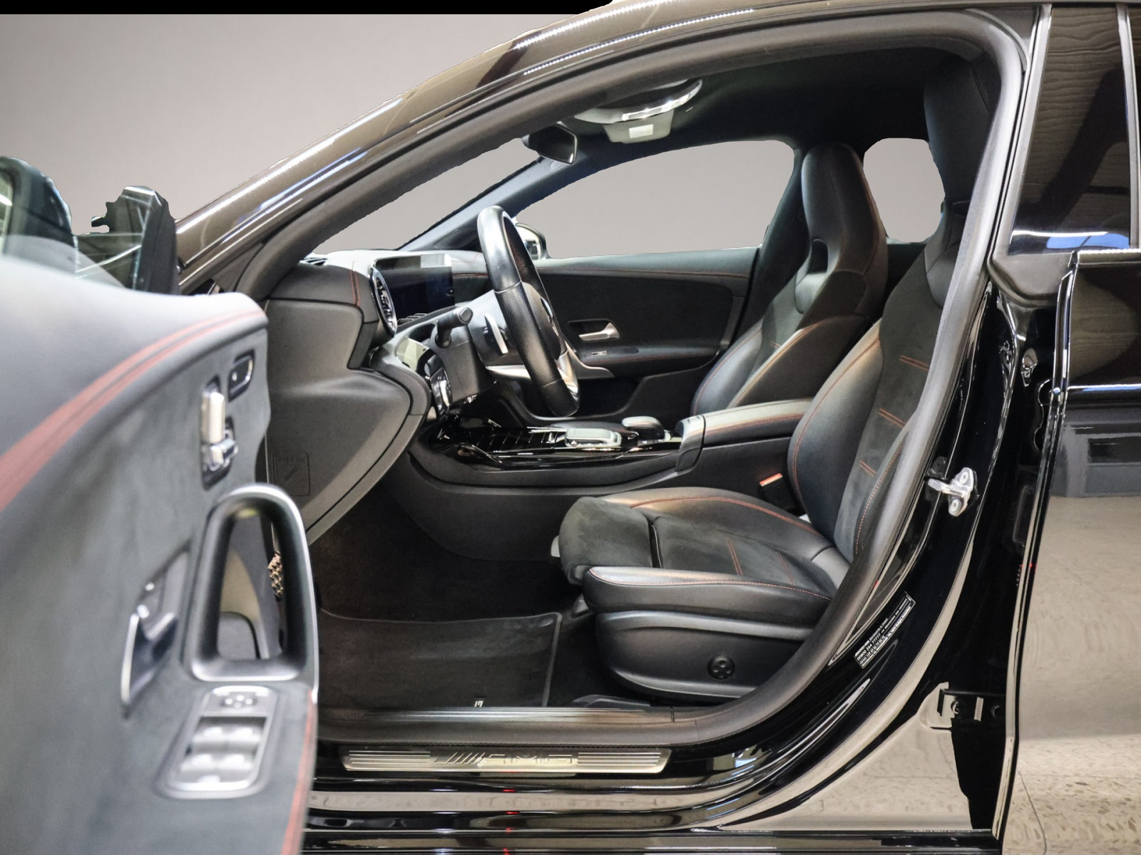 Bild 7 Mercedes-Benz CLA 35 AMG