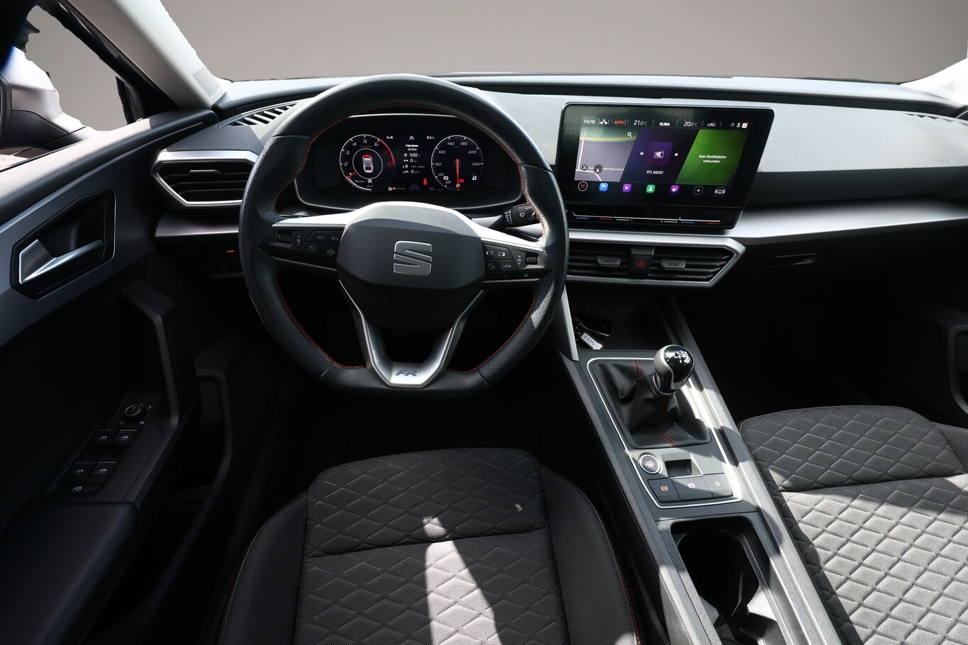 Bild 6 Seat Leon Sportstourer 1.5 TSI 130 FR LED Nav SHZ 18Z