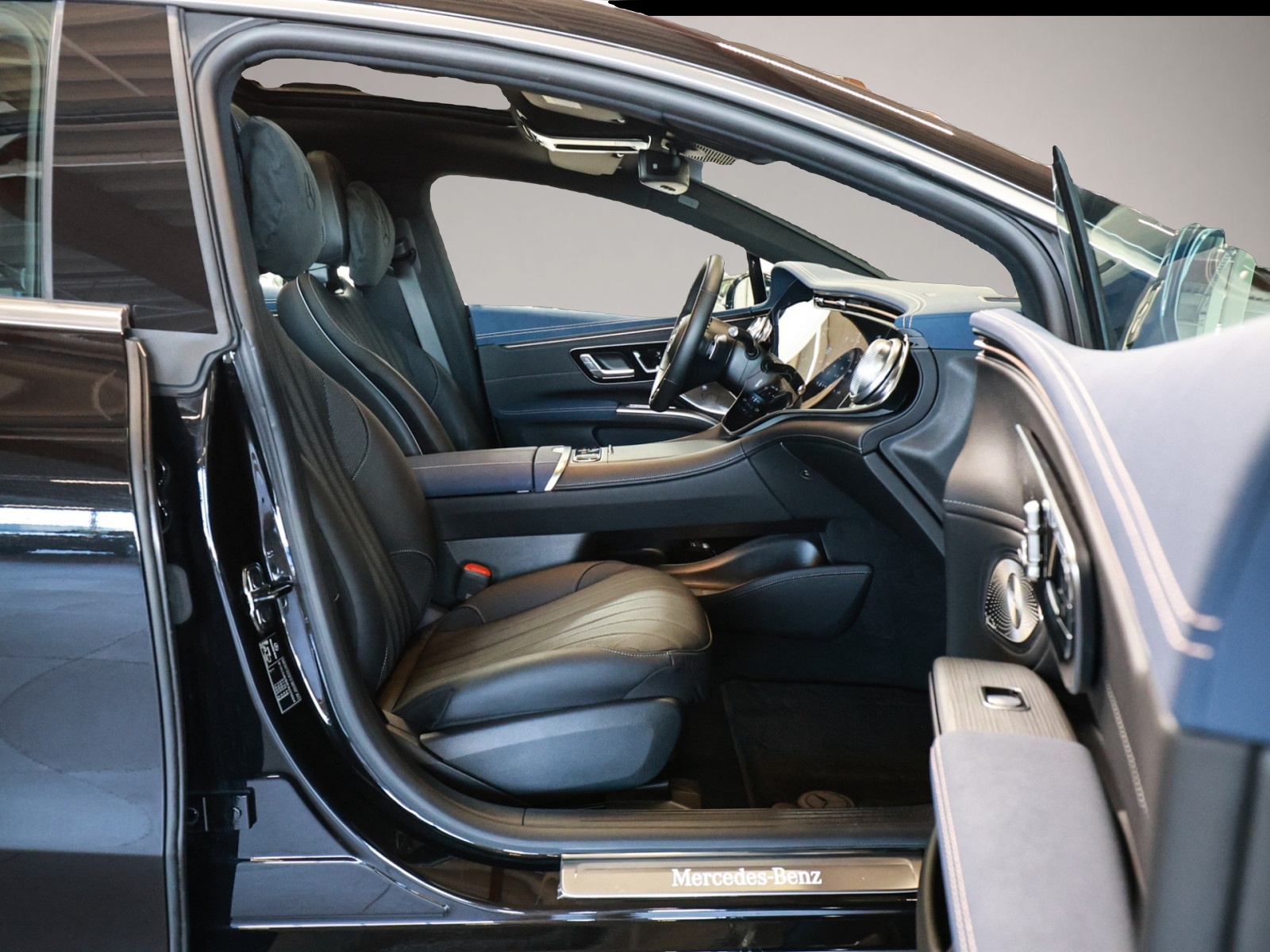 Bild 2 Mercedes-Benz EQS