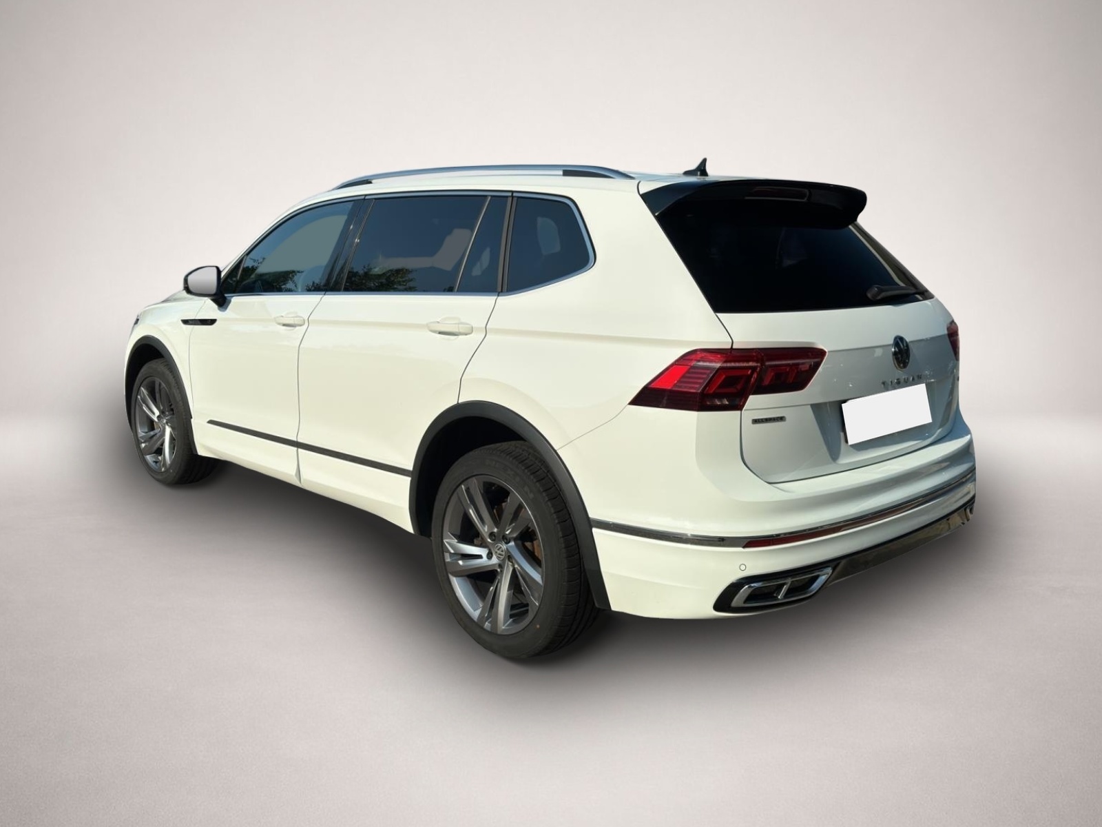 Bild 4 Volkswagen Tiguan Allspace 2.0 TSI DSG 4Mo. R-Line AHK KAME