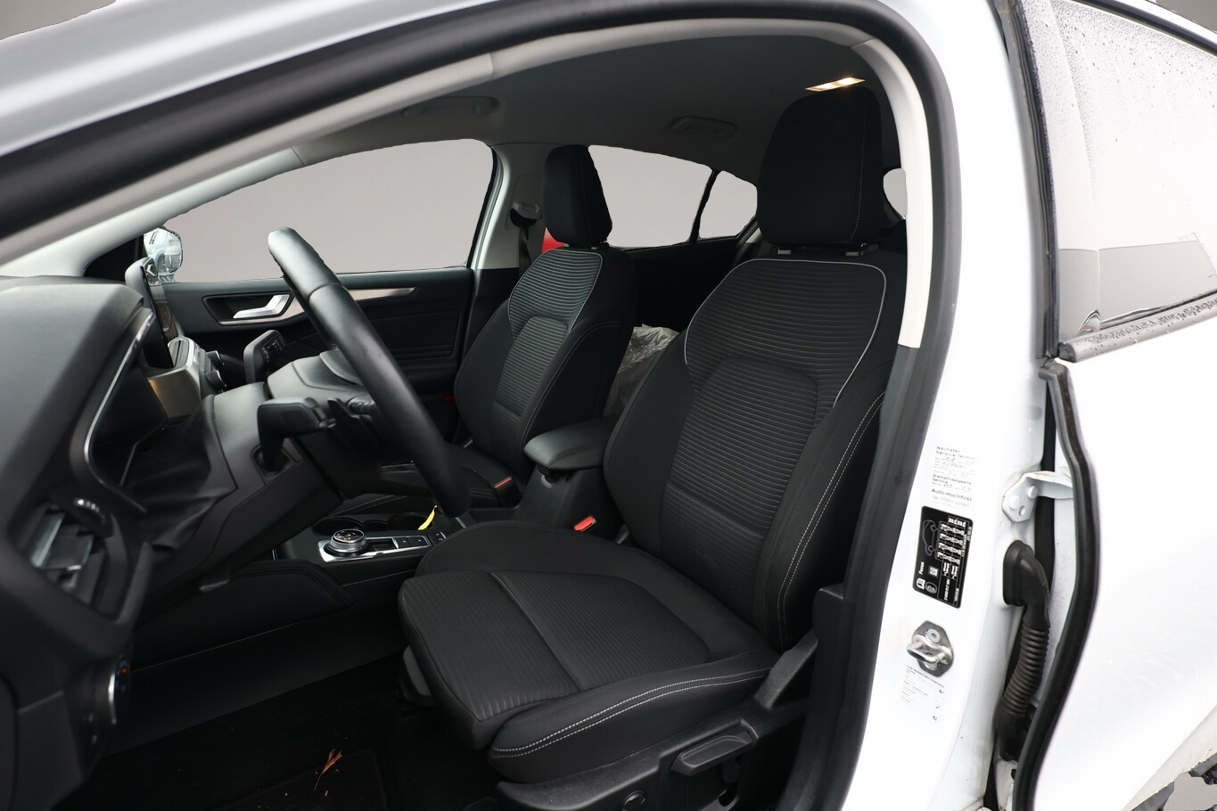 Bild 5 Ford Focus 1.5 EcoBoost 150 Aut. Titanium Nav LED SHZ