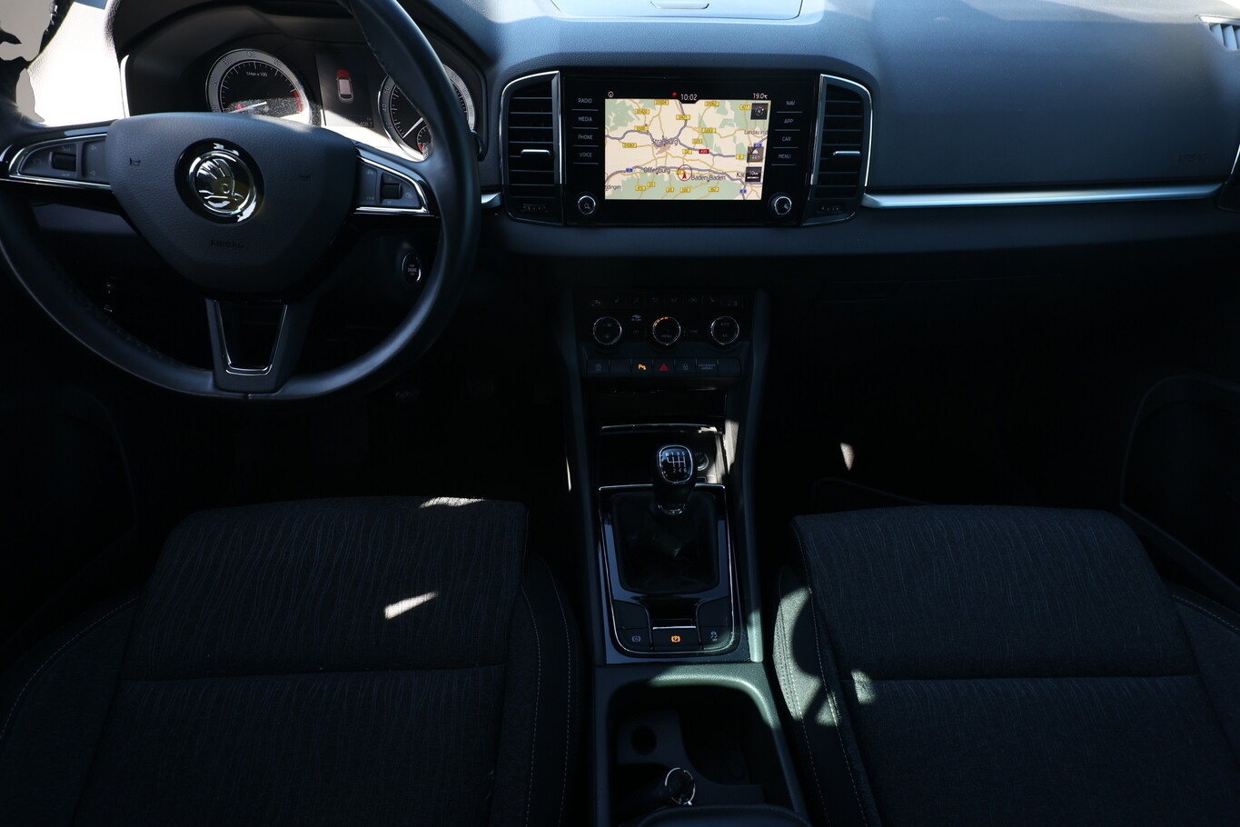 Bild 7 Skoda Karoq 1.5 TSI 150 Style LED Nav SunSet PDC LM17Z