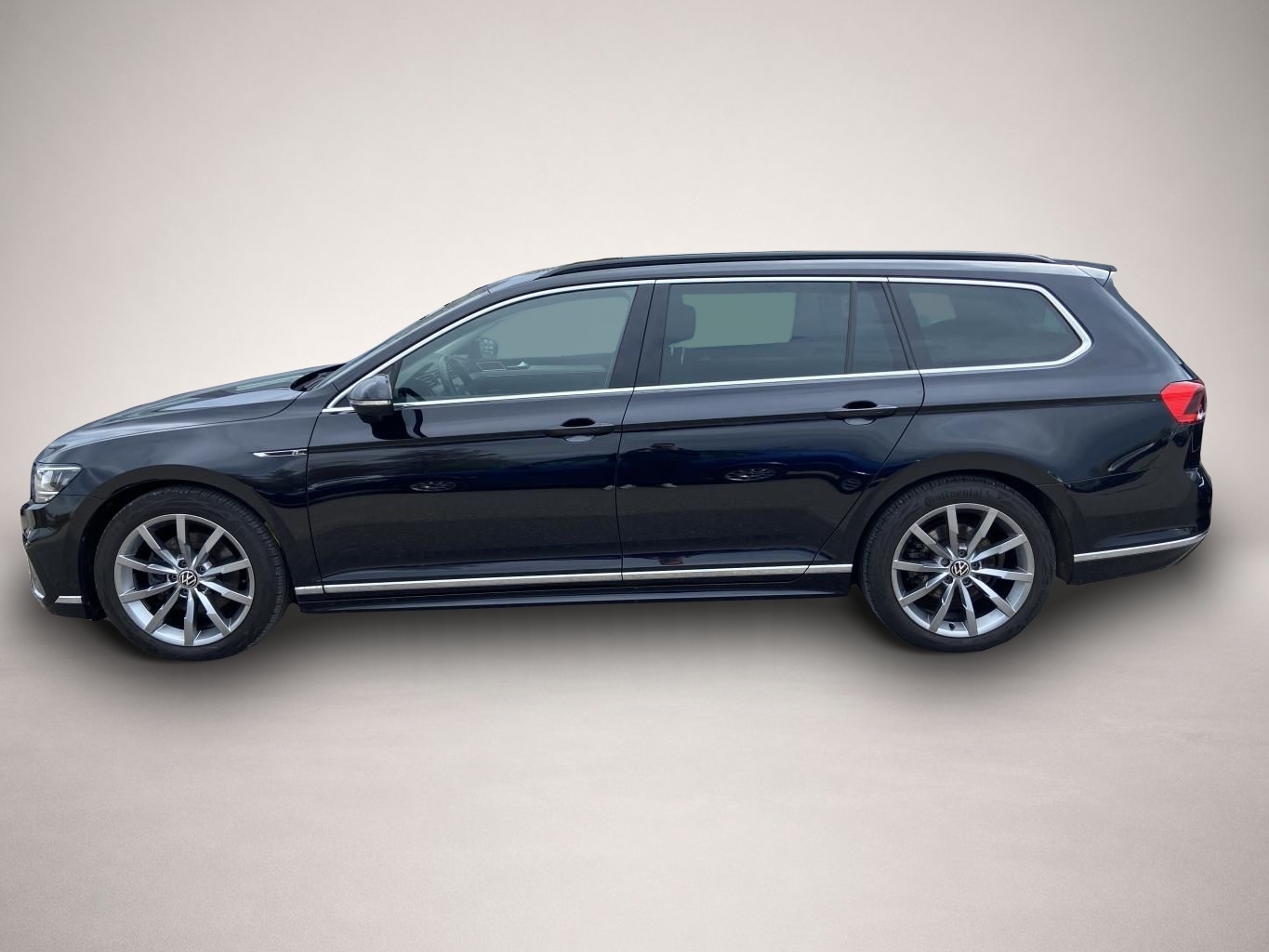Bild 2 Volkswagen Passat Variant 2.0 TSI DSG R-Line STANDHEIZUNG+P