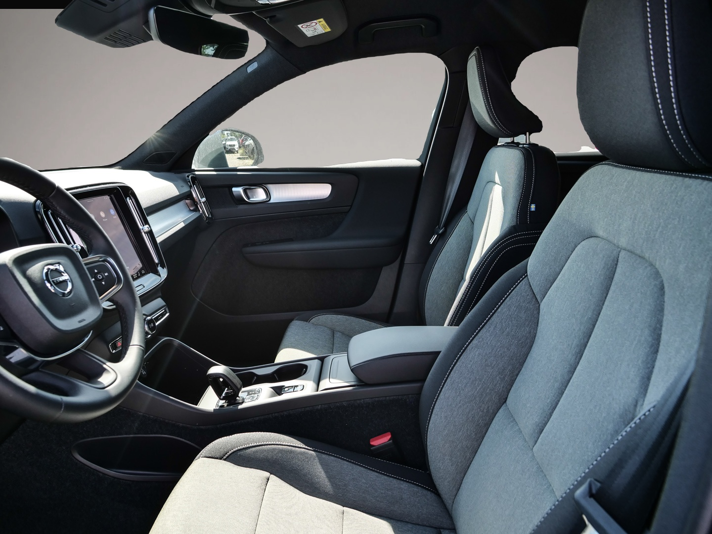 Bild 4 Volvo XC40 B3 Core Fahrerassistenz Winter-Paket Navi D