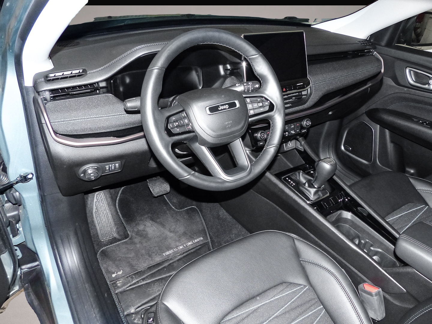 Bild 4 Jeep Compass E-HYBRID - UPLAND - WINTERPAKET - TECHNO