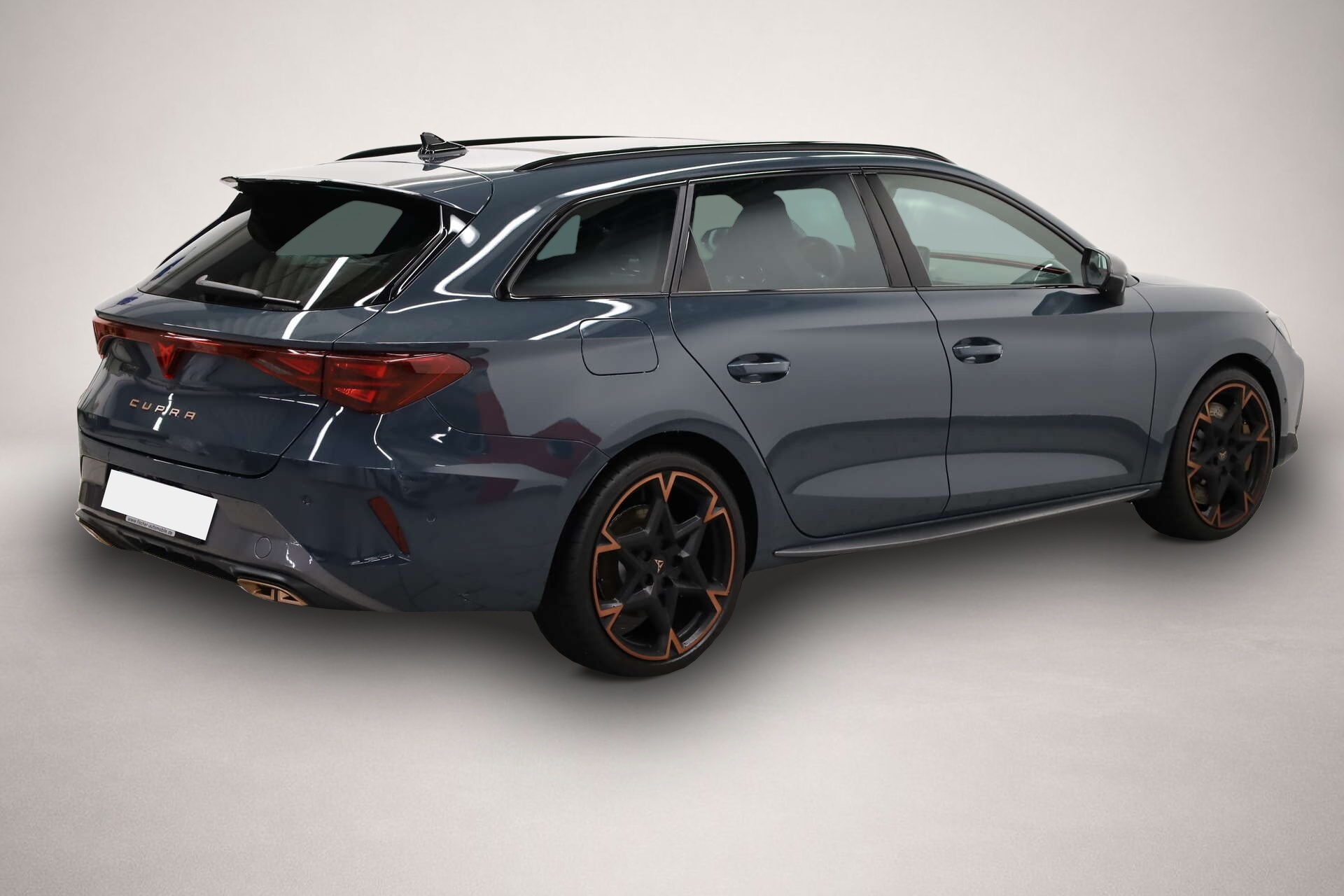 Fotografie des Cupra Leon Sportstourer 1.5 e-Hybrid VZ