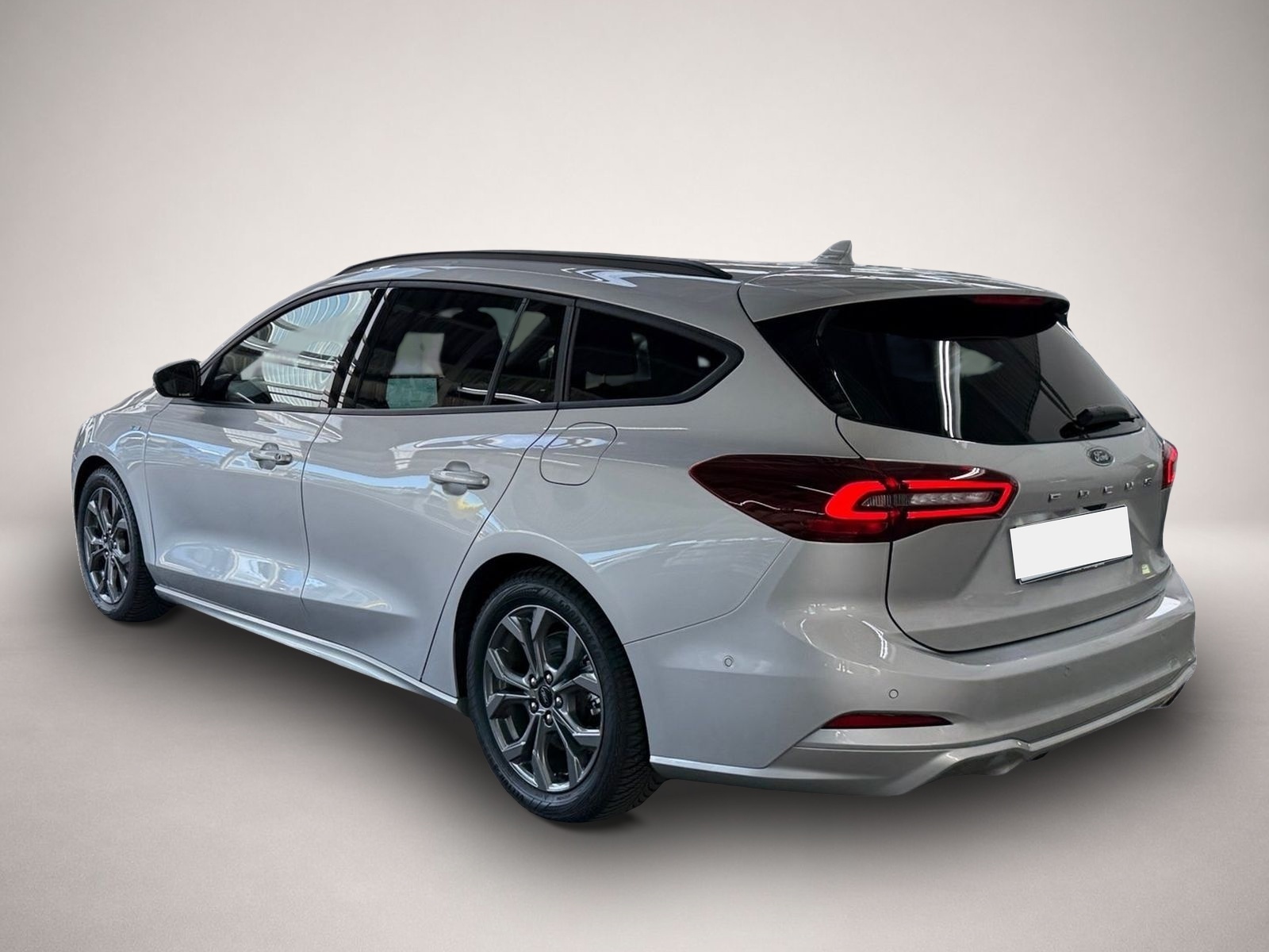 Bild 4 Ford Focus Turnier 1.0 EcoBoost Hybrid Aut. ST-LINE X