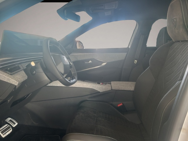 Bild 5 Peugeot 5008 Hybrid 145 GT 21Zoll Display Navi 360°Cam L