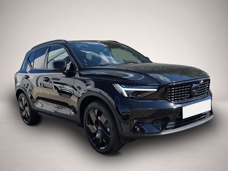 Fotografie 3 des Volvo XC40 B3 B DKG Ultra Black Edition