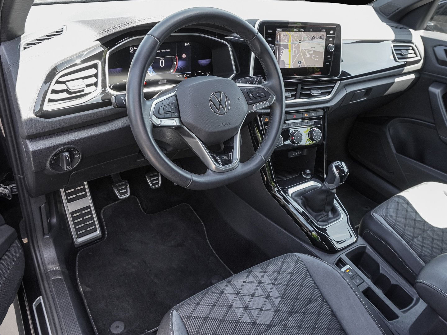 Fotografie 7 des Volkswagen T-ROC 1.0 TSI R-Line