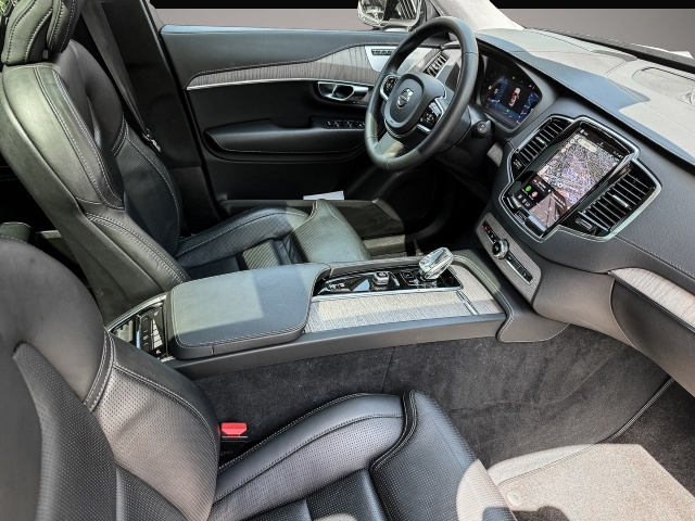 Bild 4 Volvo XC90 Ultimate Dark AWD 7-Sitzer HUD AD StandHZG