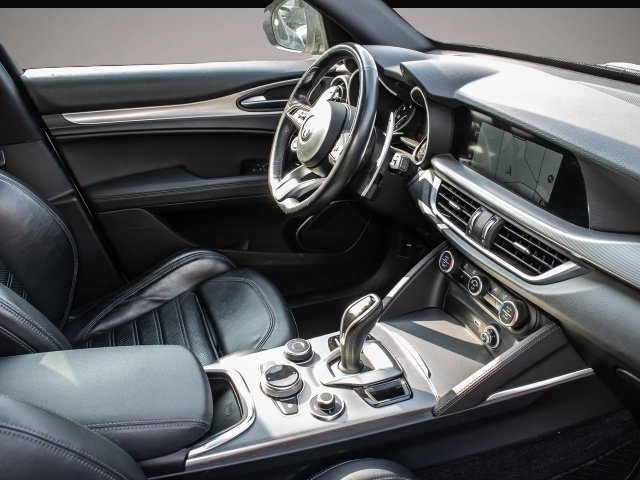 Bild 3 Alfa Romeo Stelvio Veloce Allrad AD El. Fondsitzverst. Navi