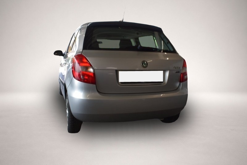 Bild 6 Skoda Fabia 1.2 TSI Ambiente TÜV neu