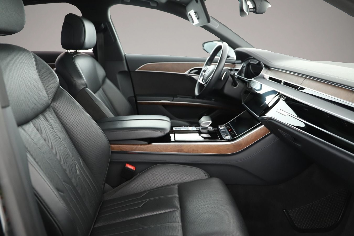 Bild 6 Audi A8 60 TFSI e Q Tip Luft HD Matrix 360° B&O HuD P