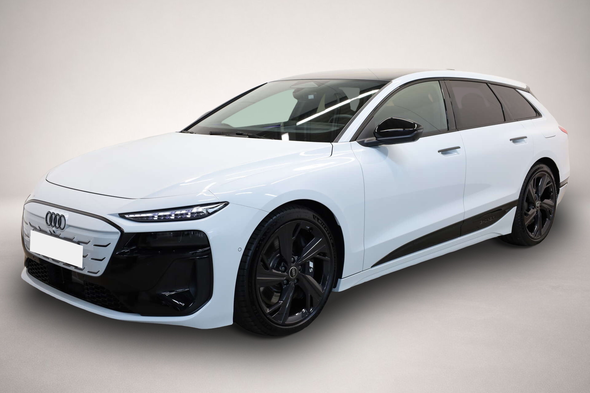 Fotografie des Audi e-tron S6 Avant e-tron