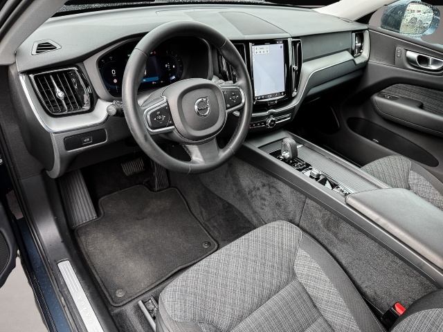 Bild 4 Volvo XC60 Core 2WD Digitales Cockpit Soundsystem LED