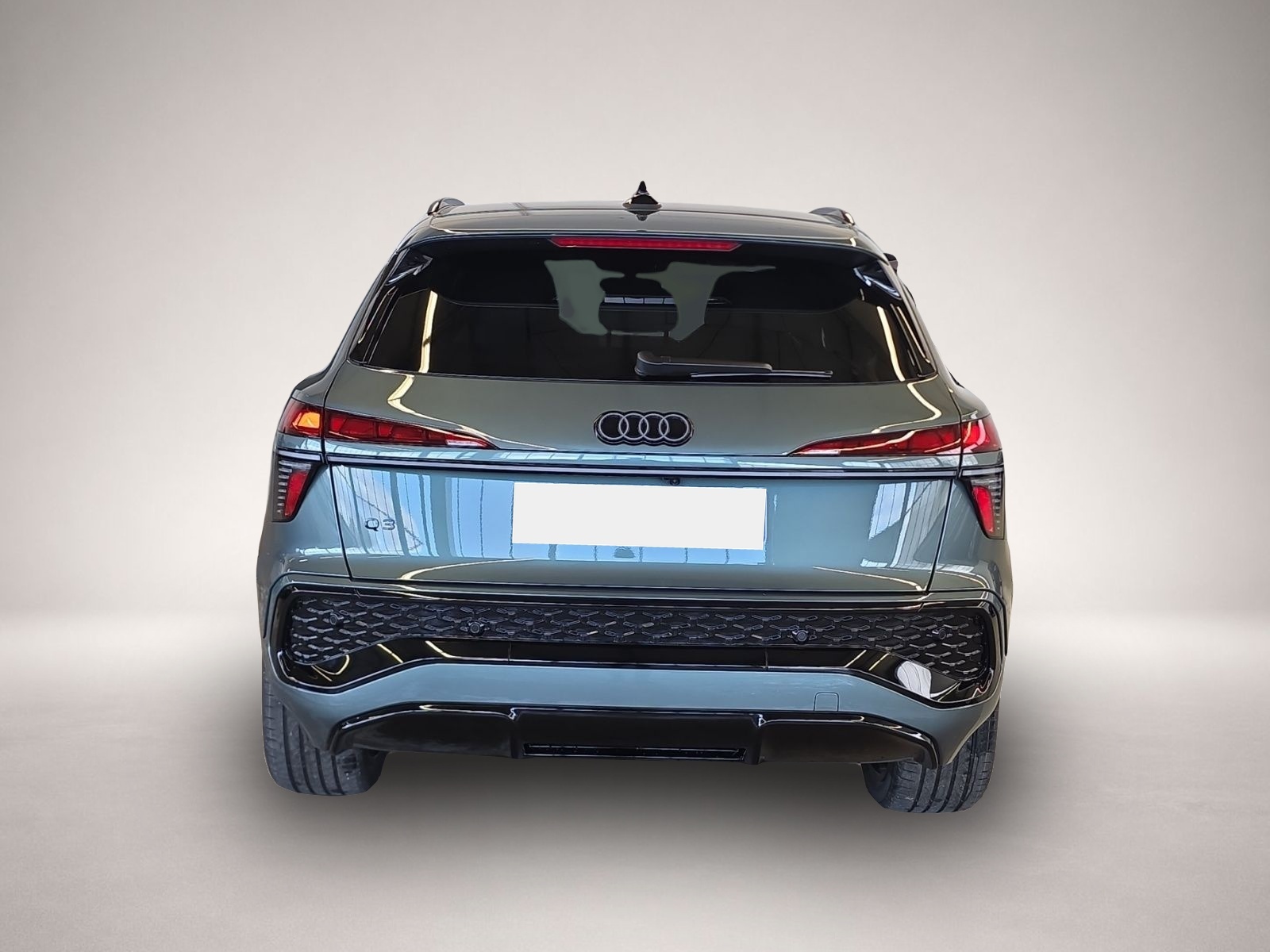 Bild 4 Audi Q3 SUV e-hybrid OLED PANO TECH PRO DIGITALE MATR