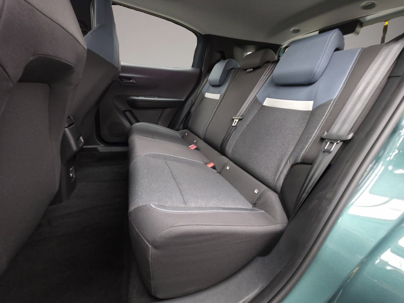 Bild 5 Opel Frontera MHEV 145 Automatik Navi Kamera SHZ ...