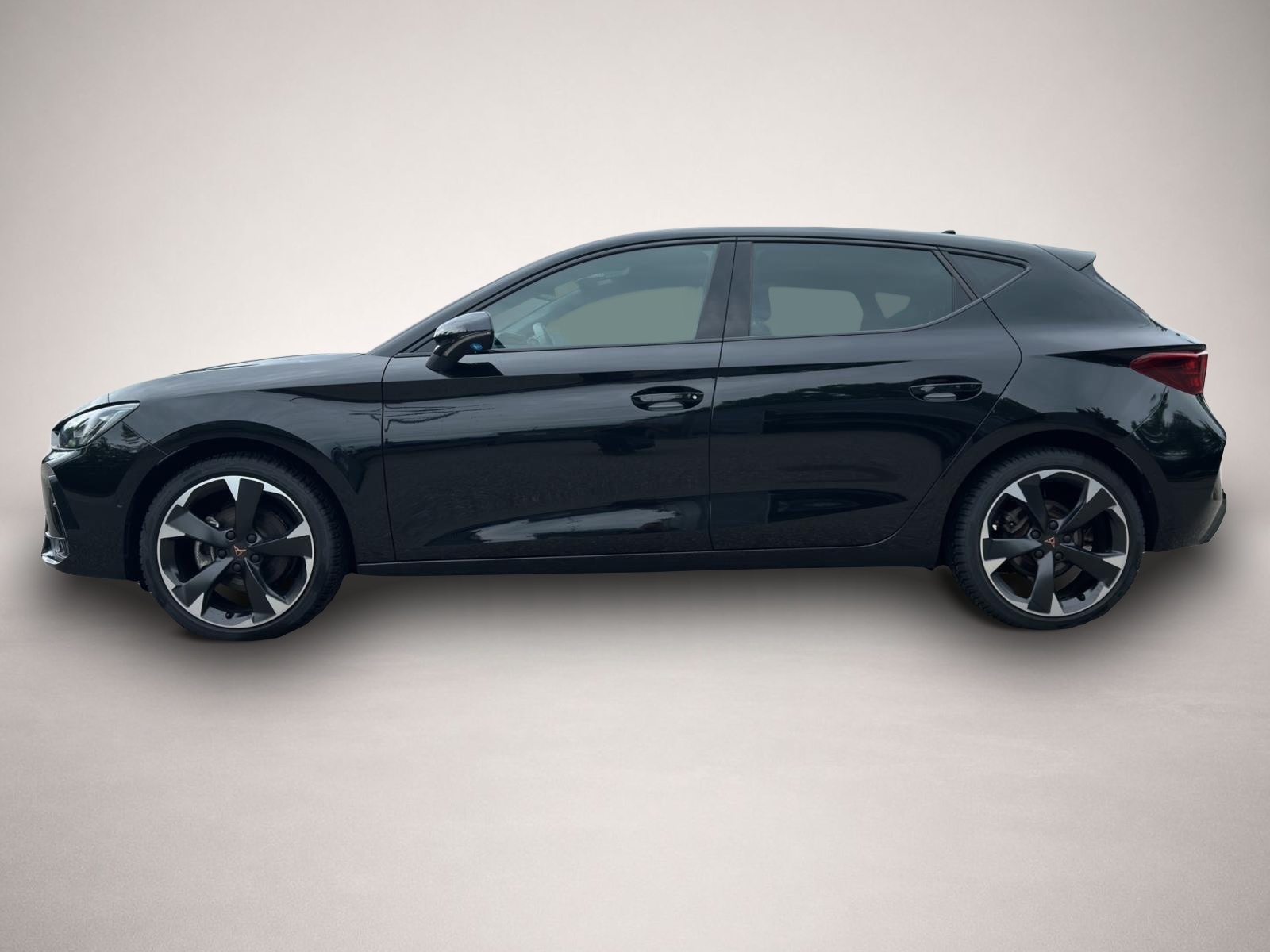 Fotografie 3 des Cupra Leon 1.5 eTSI DSG AB288EUR NAVI REAR VIEW SHZ