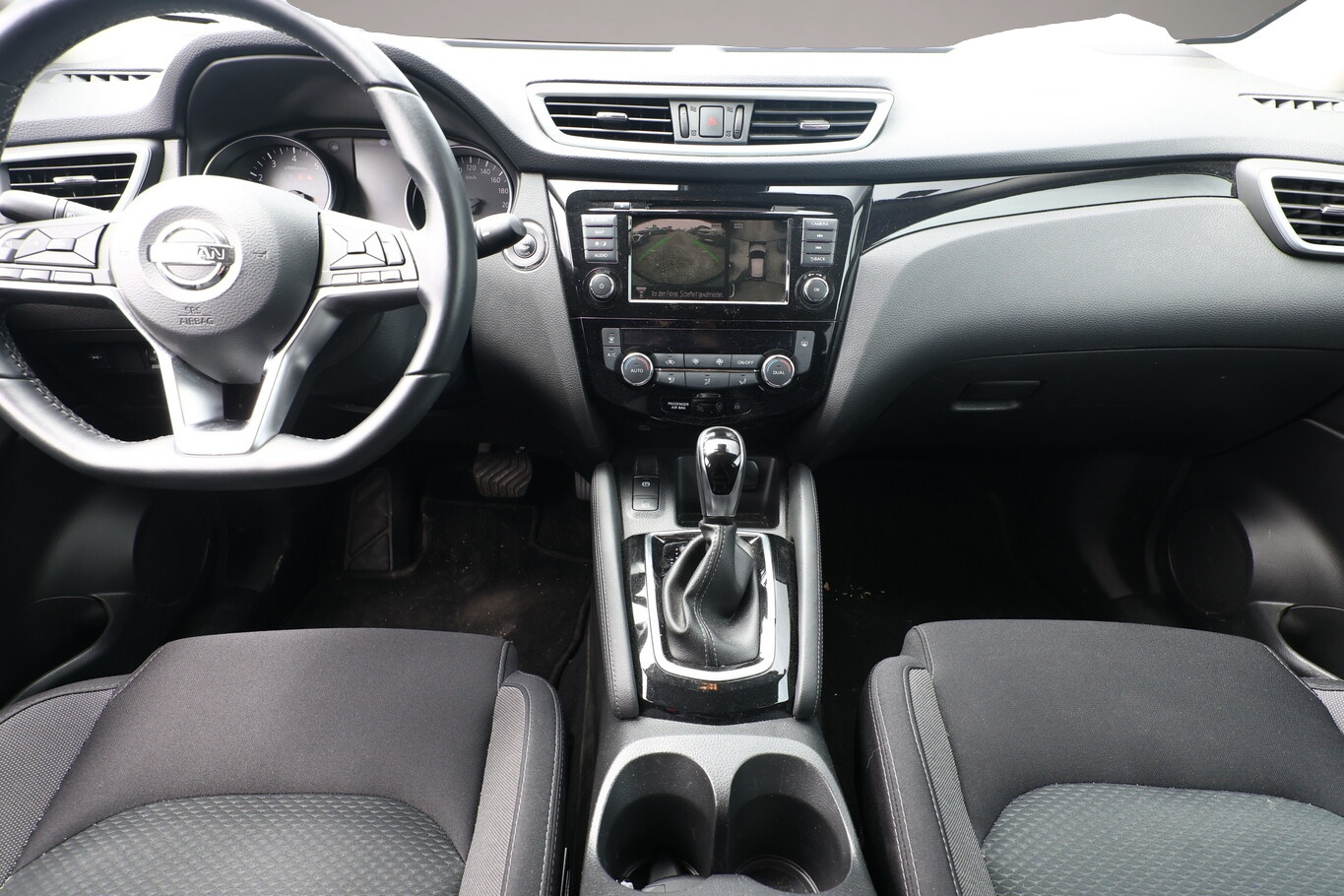Bild 5 Nissan Qashqai 1.3 DIG-T 160 DCT Zama Pano Kam360° Nav