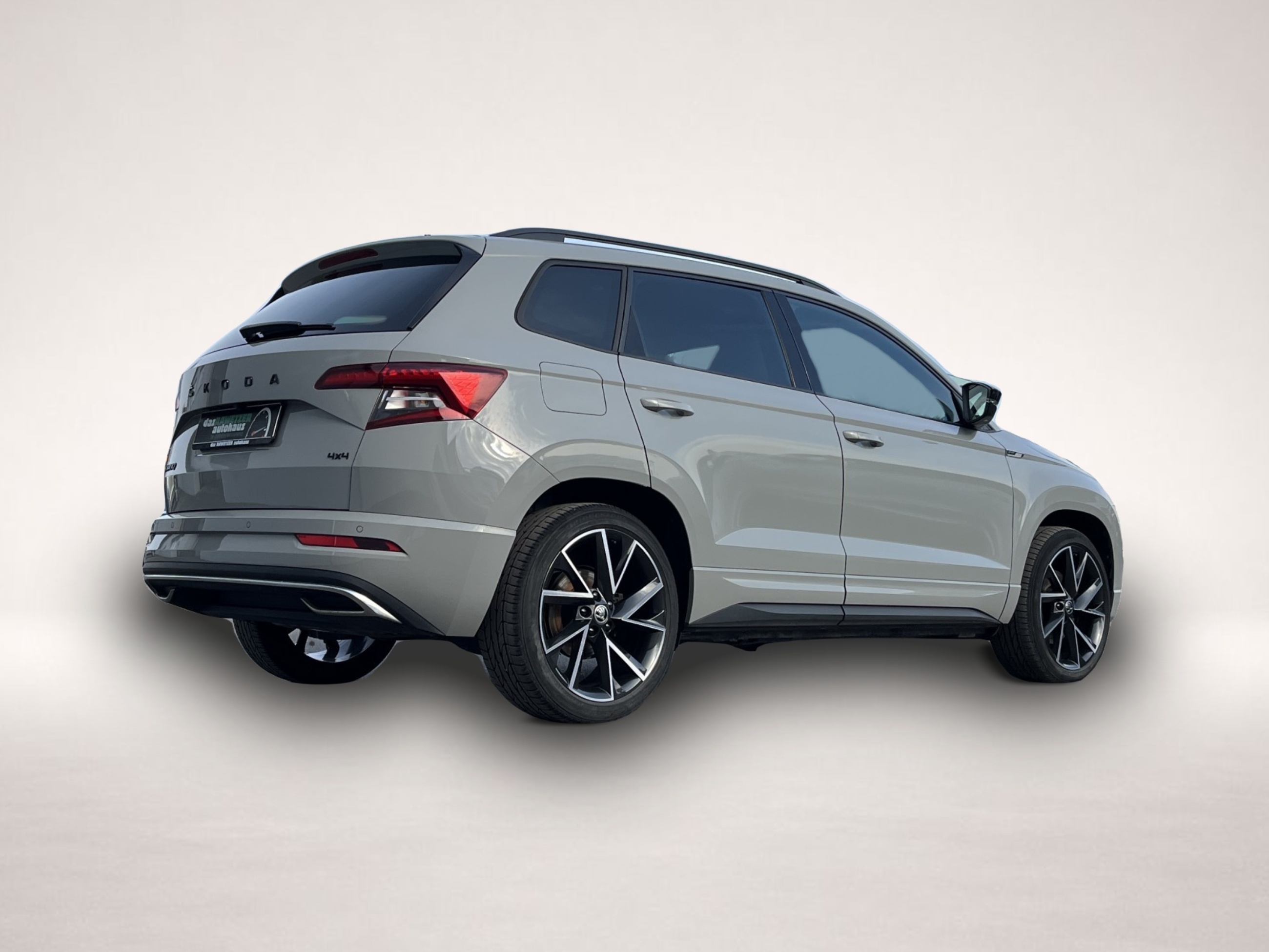Bild 4 Skoda Karoq 2.0 TSI DSG 4x4 Sportline 188¤ m.20% Anz.