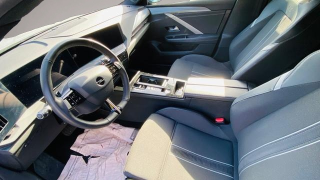 Bild 5 Opel Astra Sports Tourer 1.2 Turbo 130 ch BVA8 GS 96.