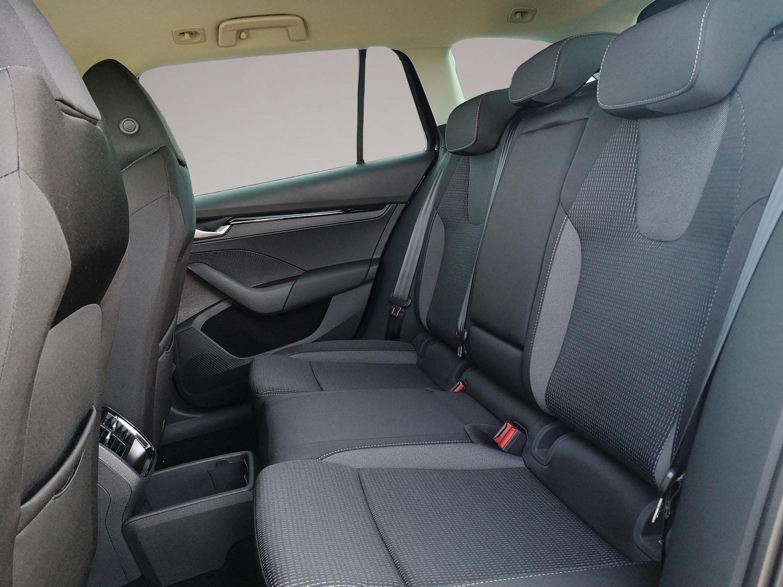 Bild 4 Skoda Octavia Kombi 2,0TDI Selection AHK ACC GV5