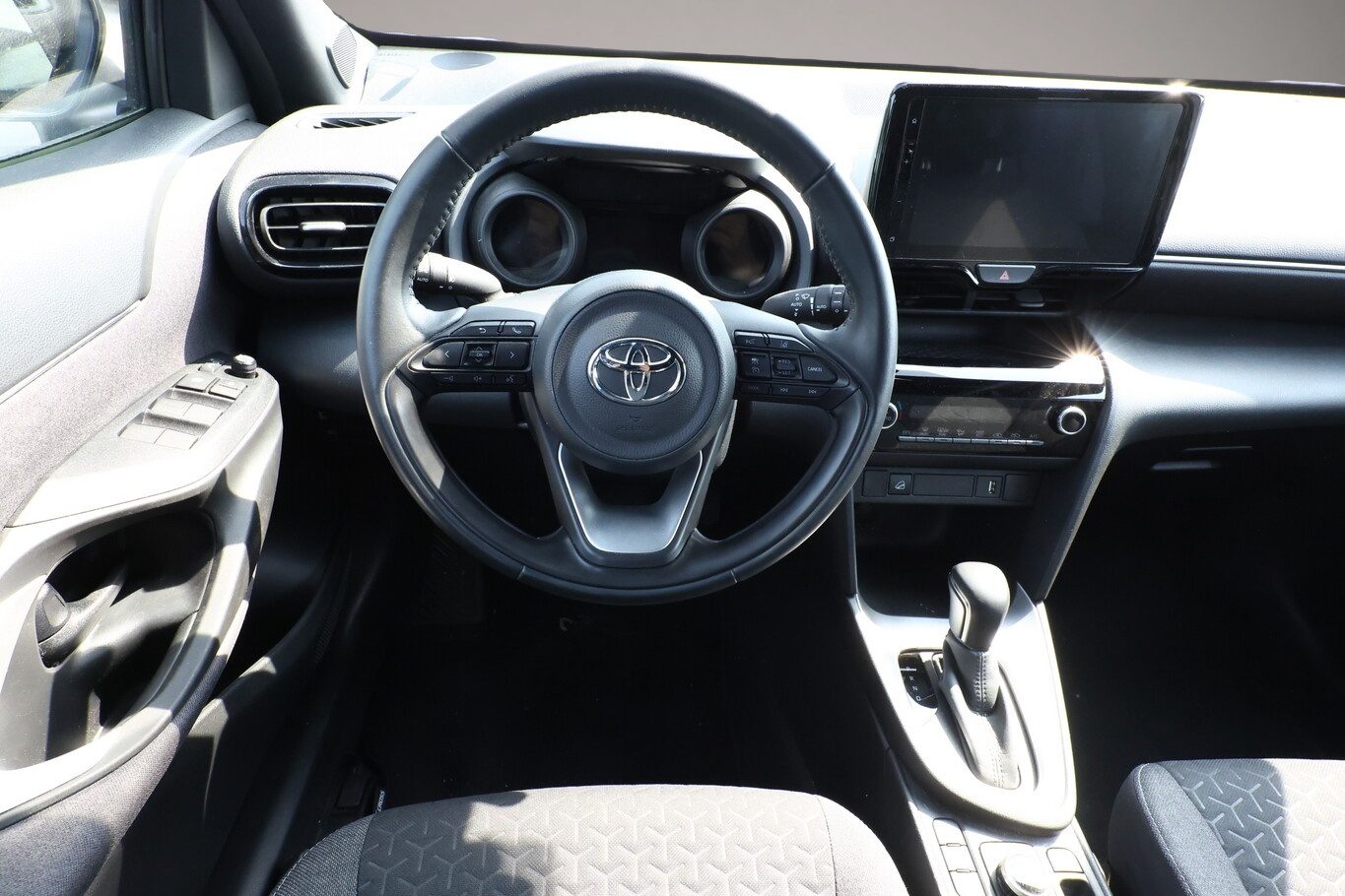 Bild 5 Toyota Yaris Cross 1.5 Hybrid 116 Comfort AWD-i LED AHK