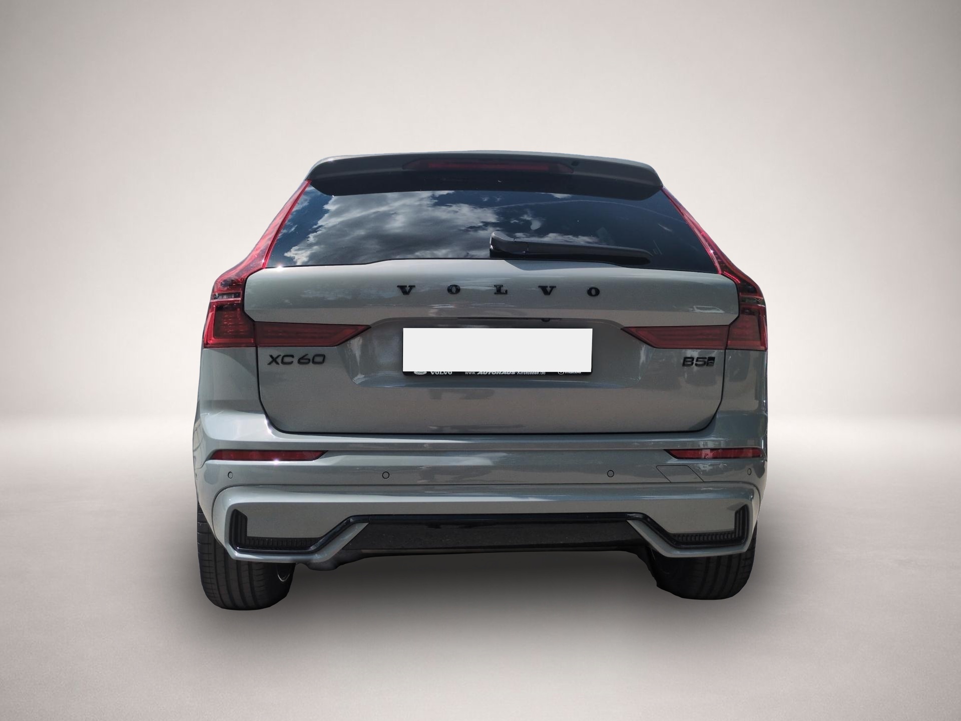 Bild 6 Volvo XC60 B5 (Benzin) Plus Black Edition AWD Automati