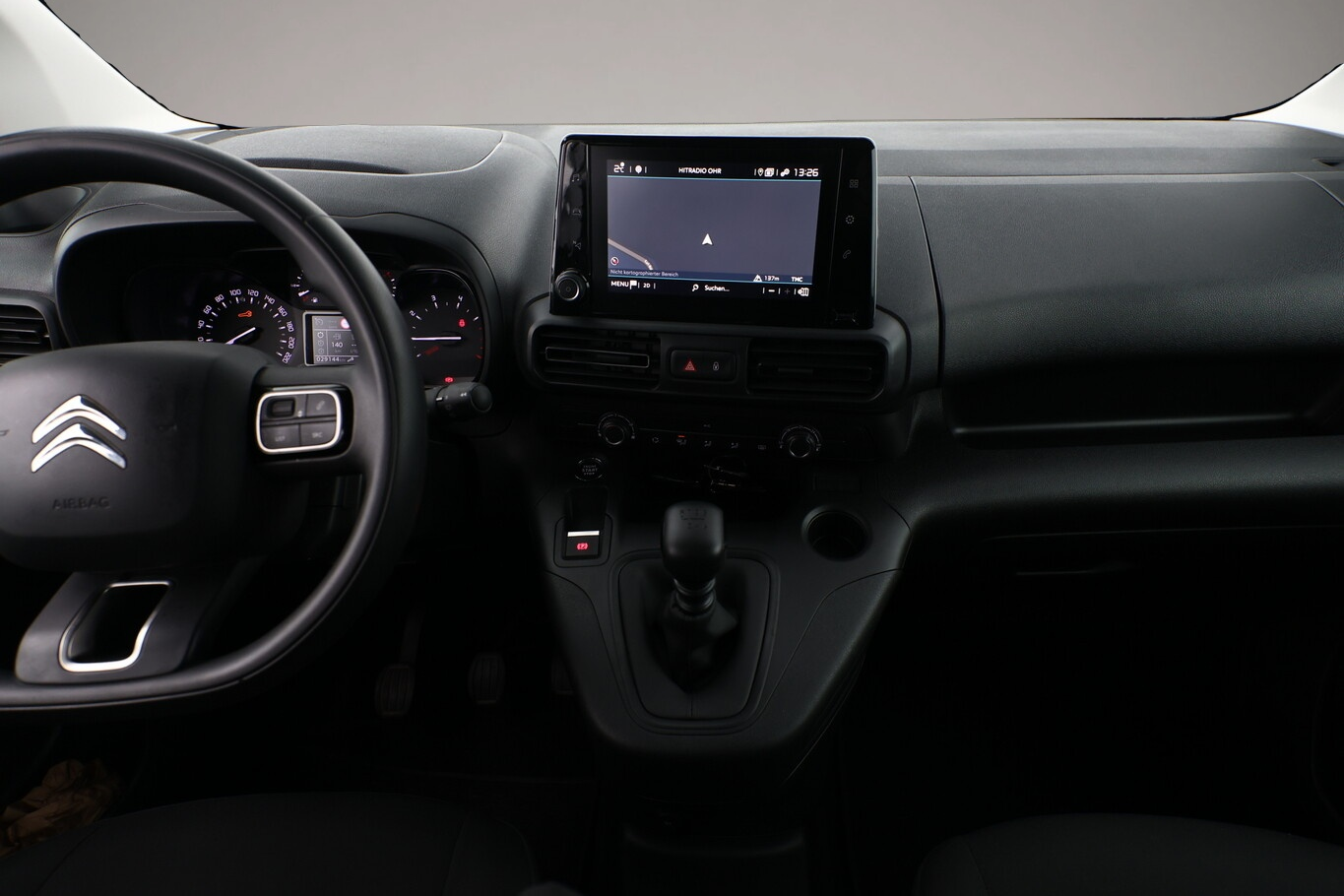 Bild 8 Citroën Berlingo 1.2 PureTech 110 Feel M Nav AHK KeyLess