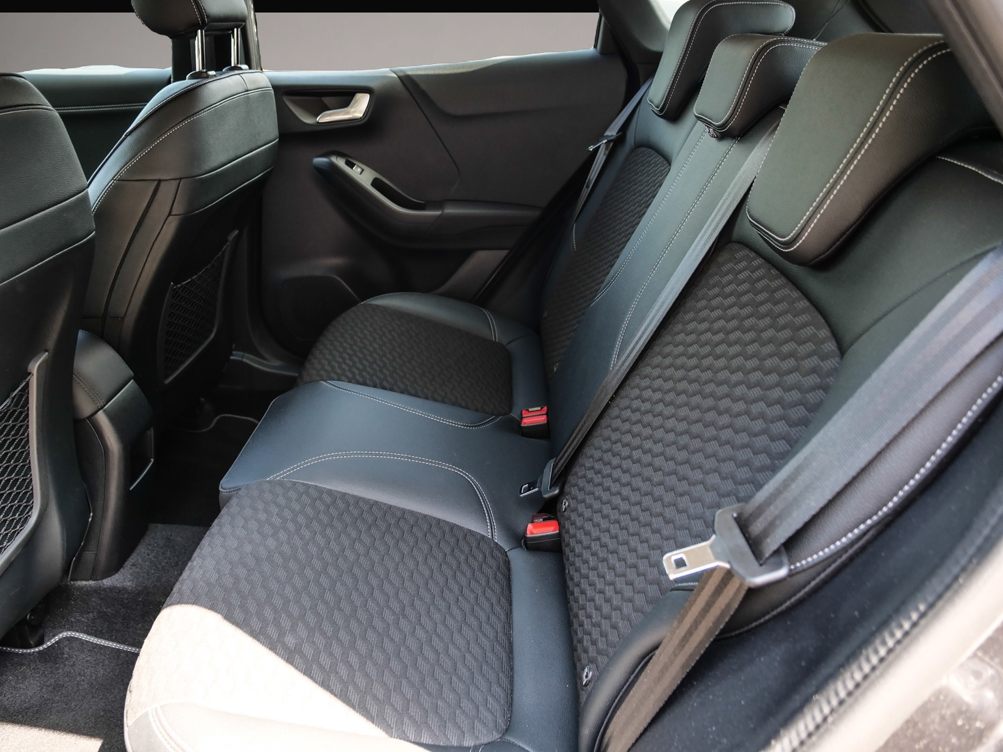 Bild 6 Ford Puma Titanium X Navi Soundsystem B & O LED DAB A