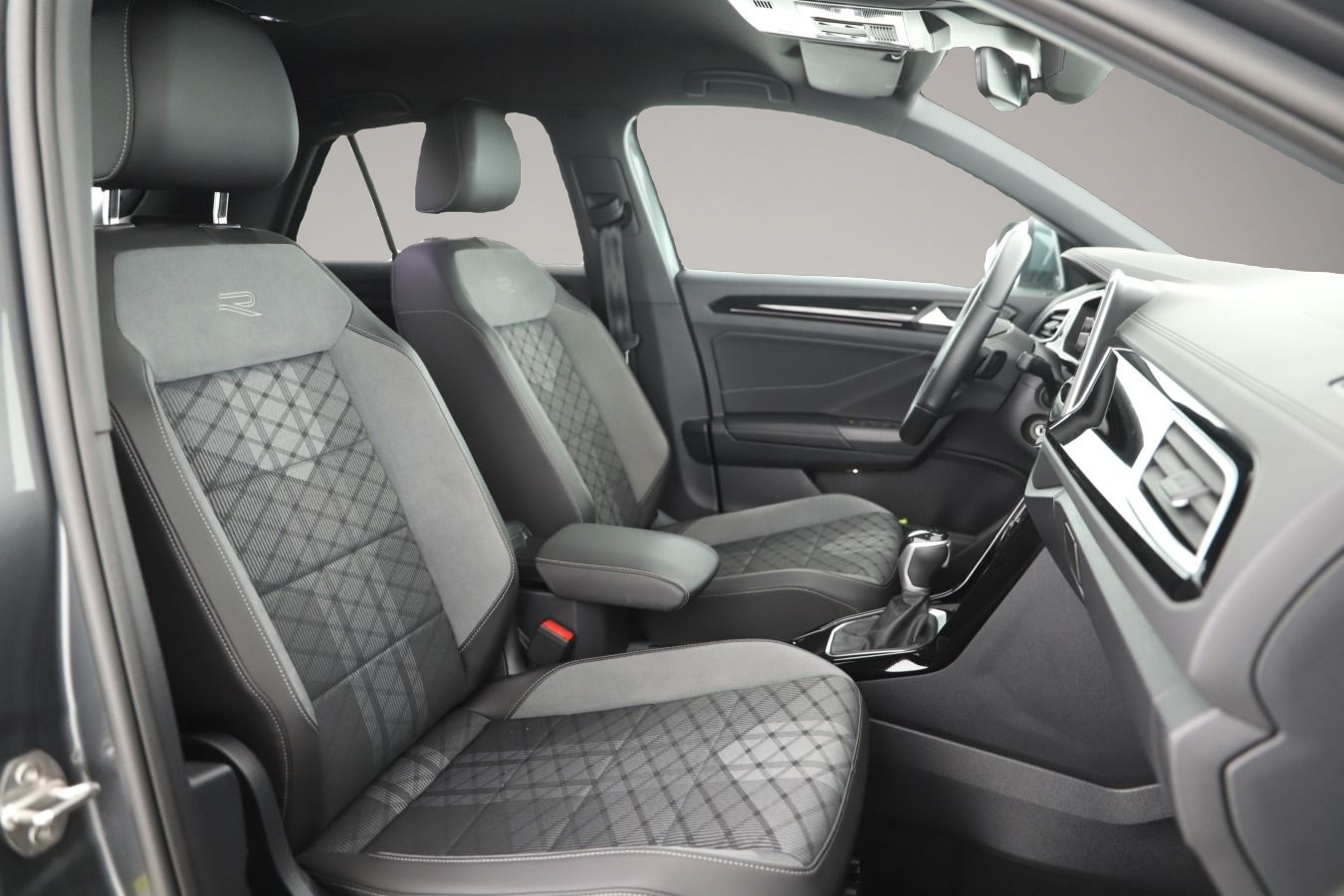 Bild 6 Volkswagen T-Roc 1.5 TSI DSG R-Line LED+/ACC