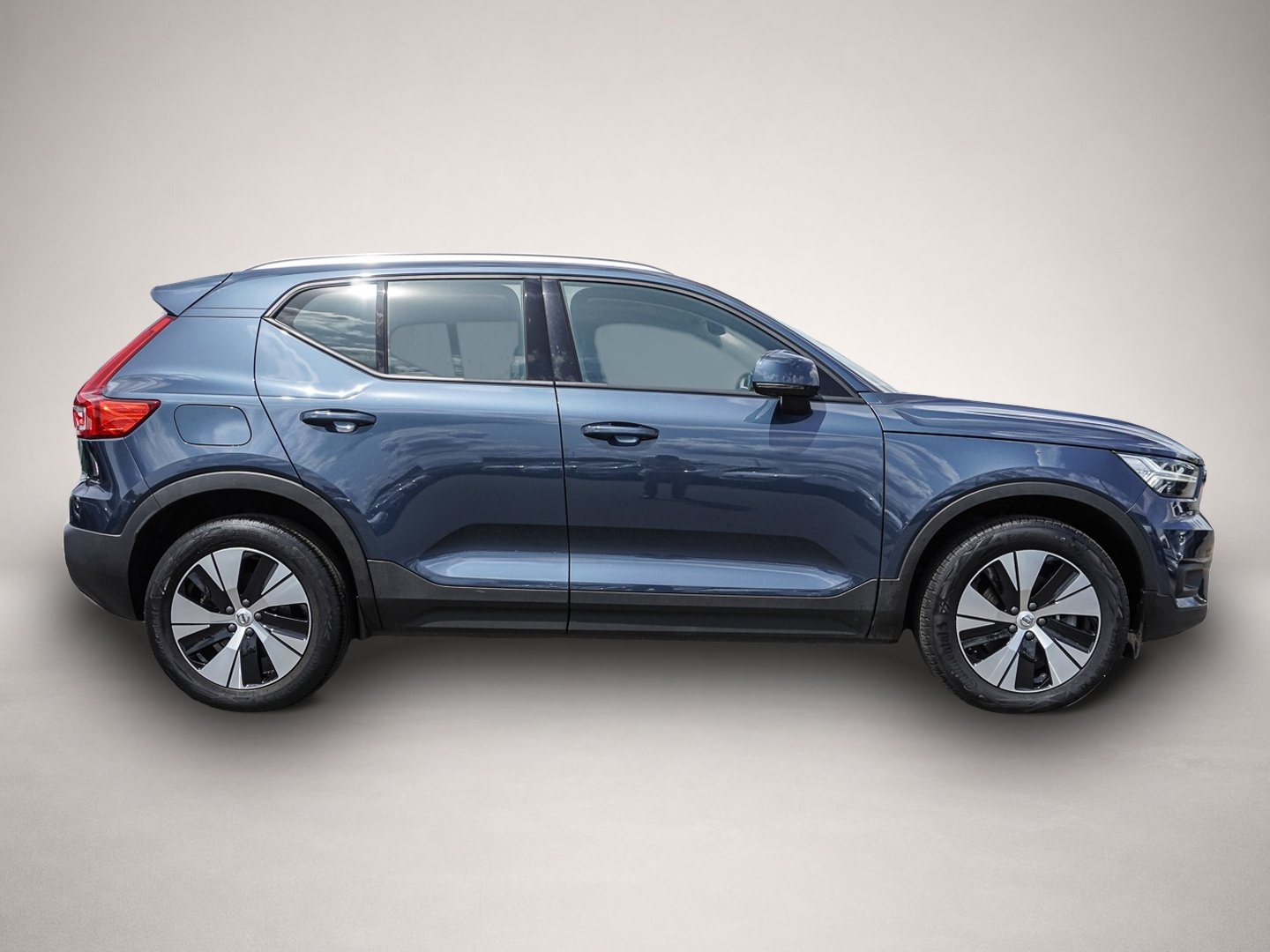 Bild 4 Volvo XC40 B4 AWD Momentum Pro Pano LED Harman/Kardon