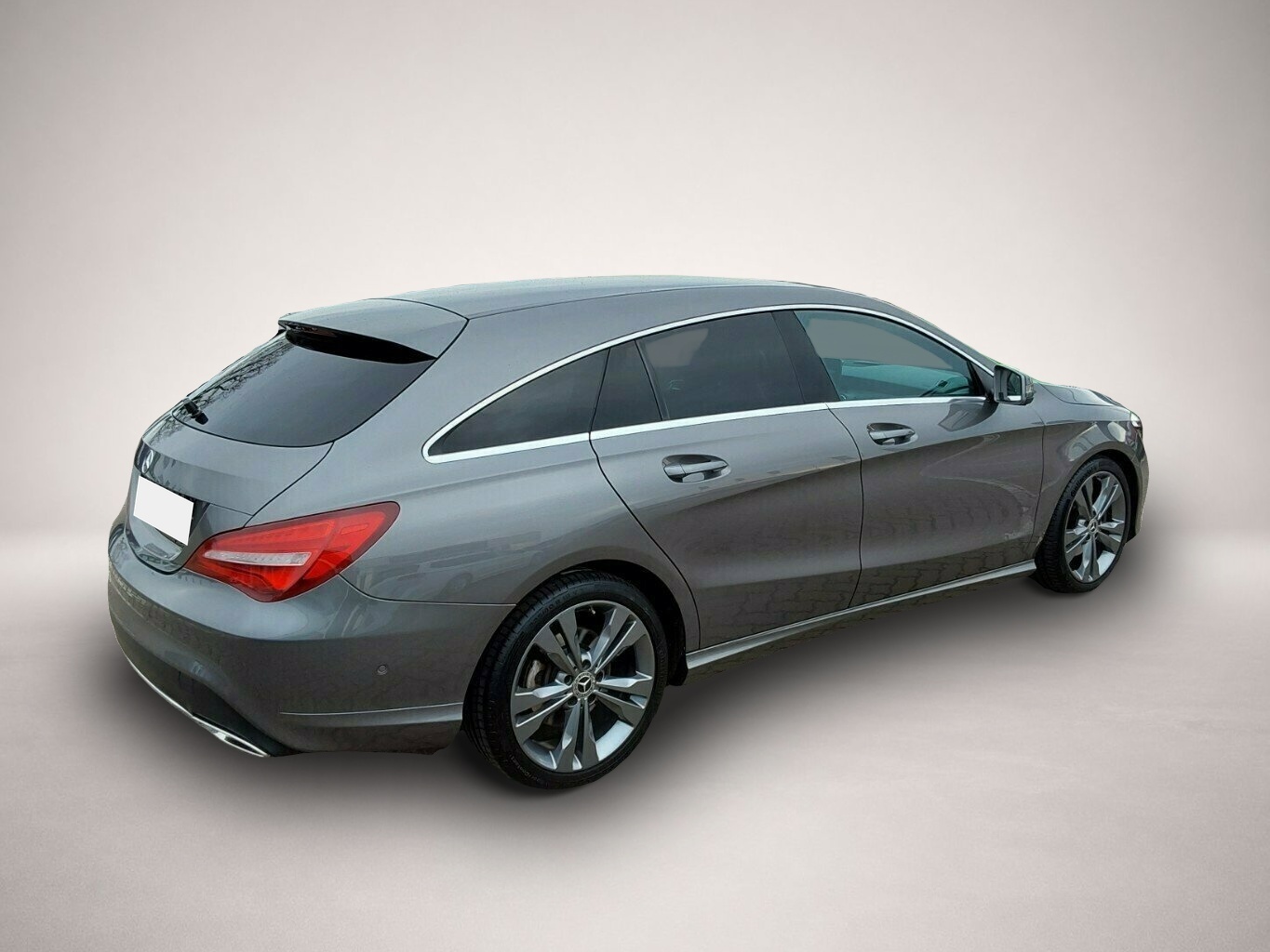 Fotografie 4 des Mercedes-Benz CLA 200 1.6 Shooting Brake Automatik...