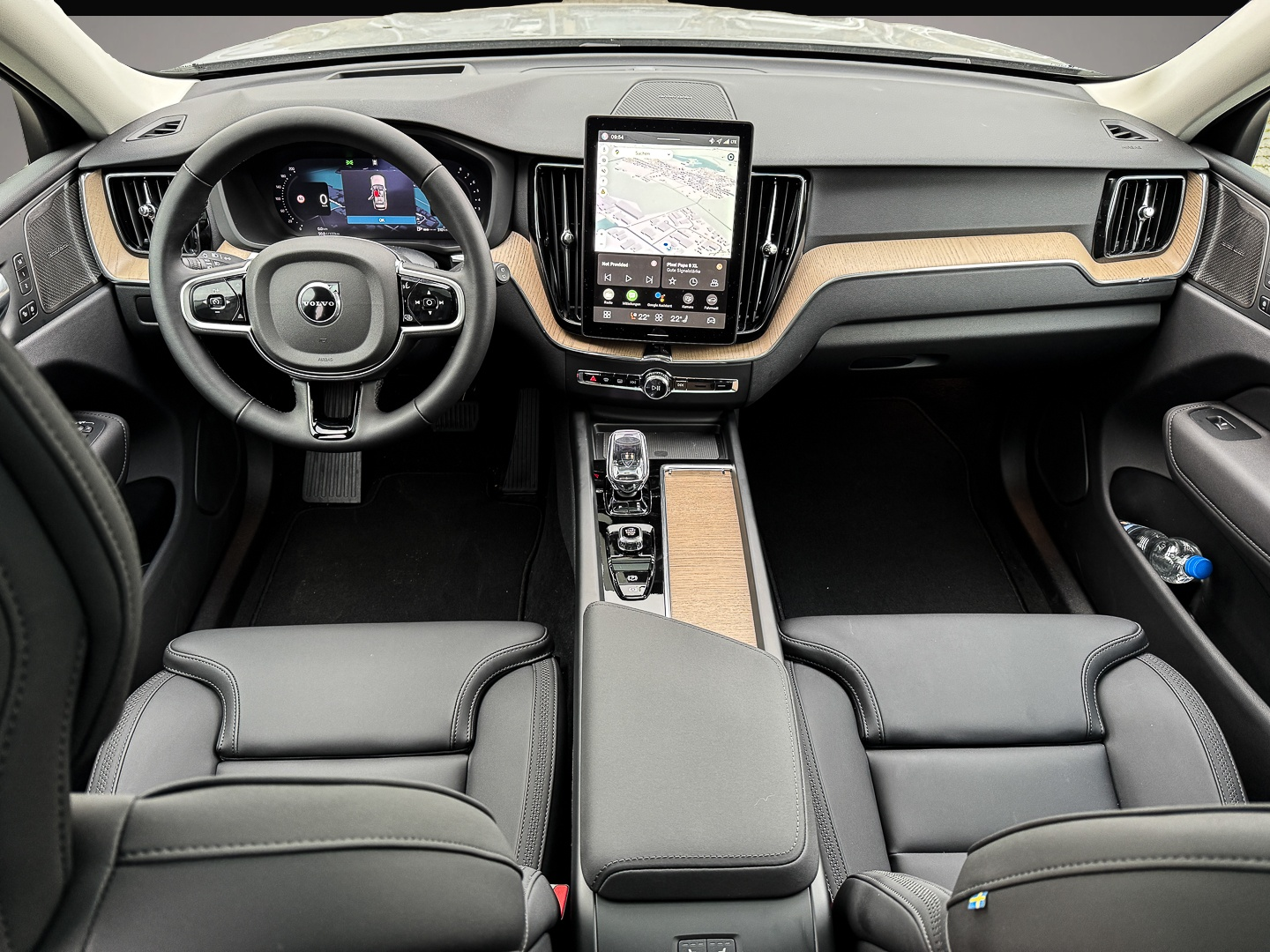 Bild 5 Volvo XC60 B5 Benzin AWD Plus Dark Lagom-Paket Panoram