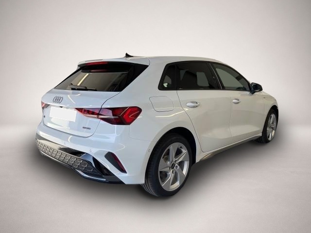 Bild 4 Audi A3 S line TFSI quattro GV3+AHK+Navi+Cam+eHeck+Soun.