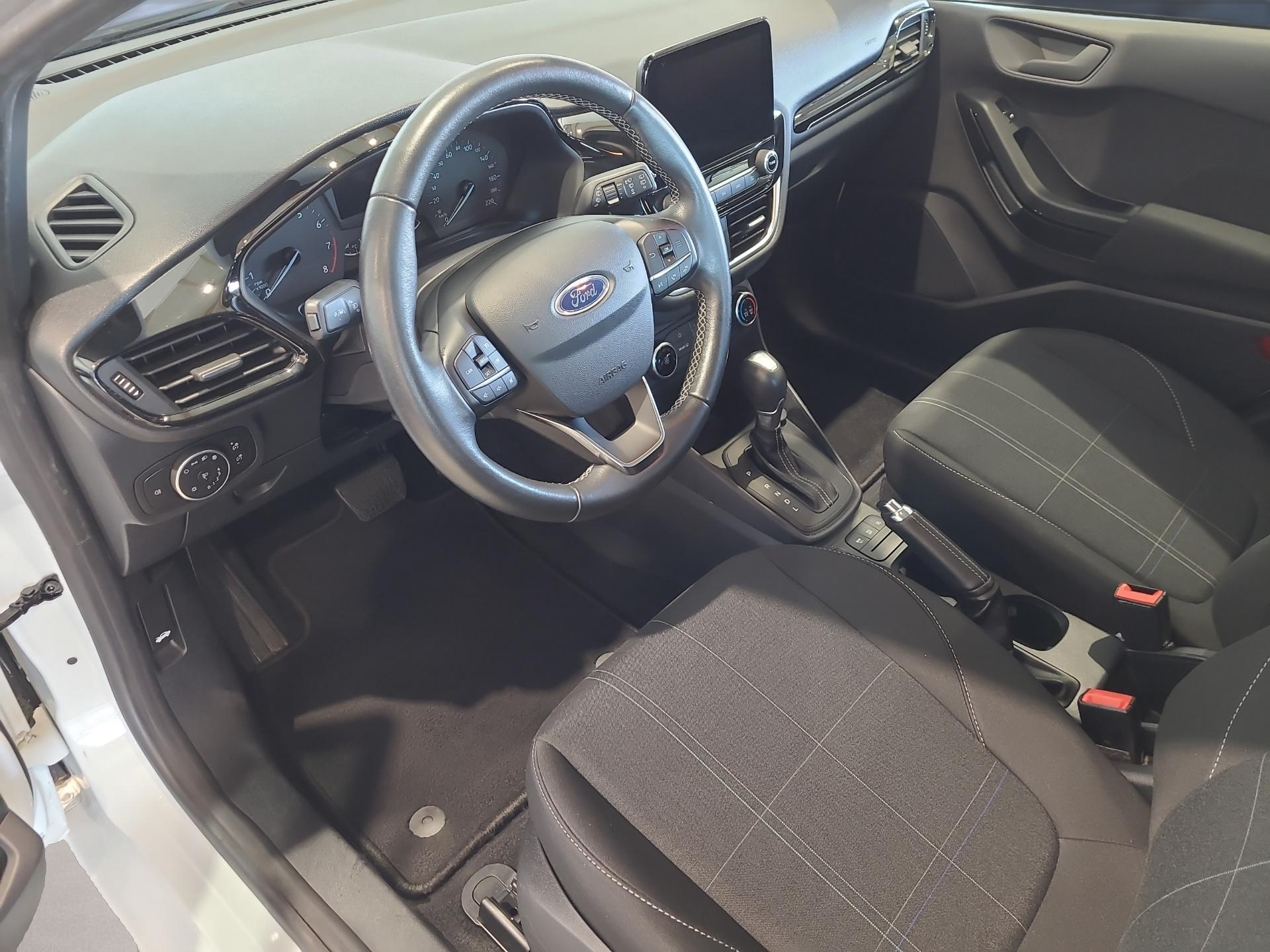 Bild 6 Ford Fiesta Cool & Connect Bluetooth LED Klima