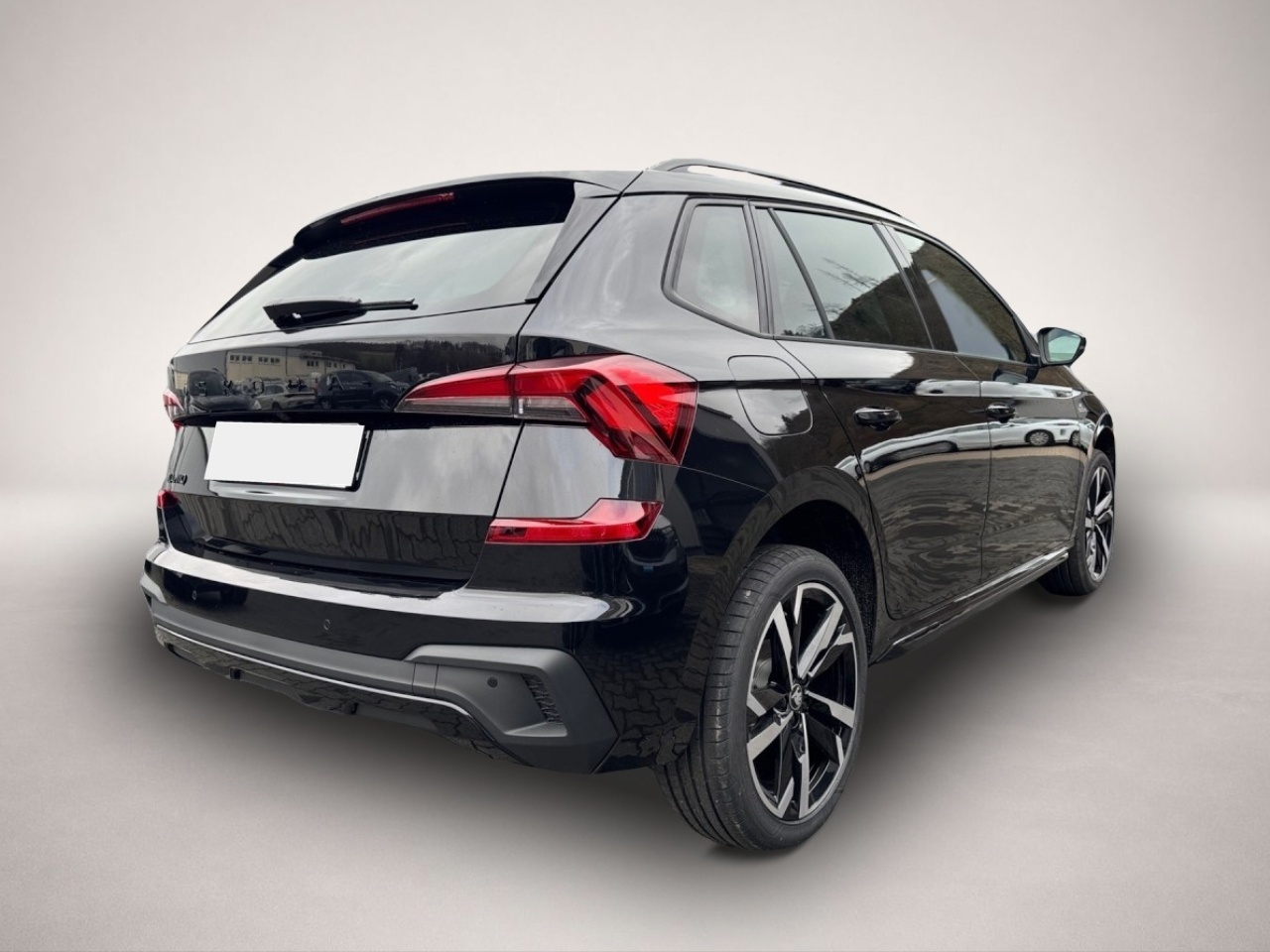 Bild 3 Skoda Kamiq 1.5 DSG Monte Carlo AHK Matrix Alu18 Pano