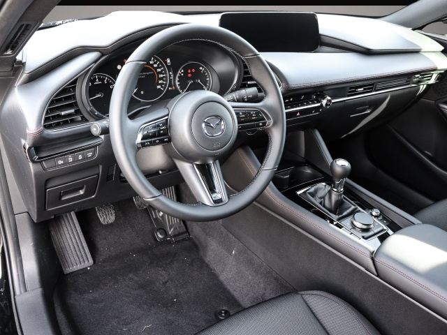 Bild 3 Mazda 3 Homura 2.5L e-SKYACTIV G 140PS 6MT FWD