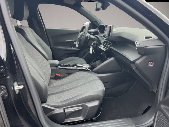 Bild 7 Peugeot 2008 Hybrid 145 Allure LED ACC Apple CarPlay And