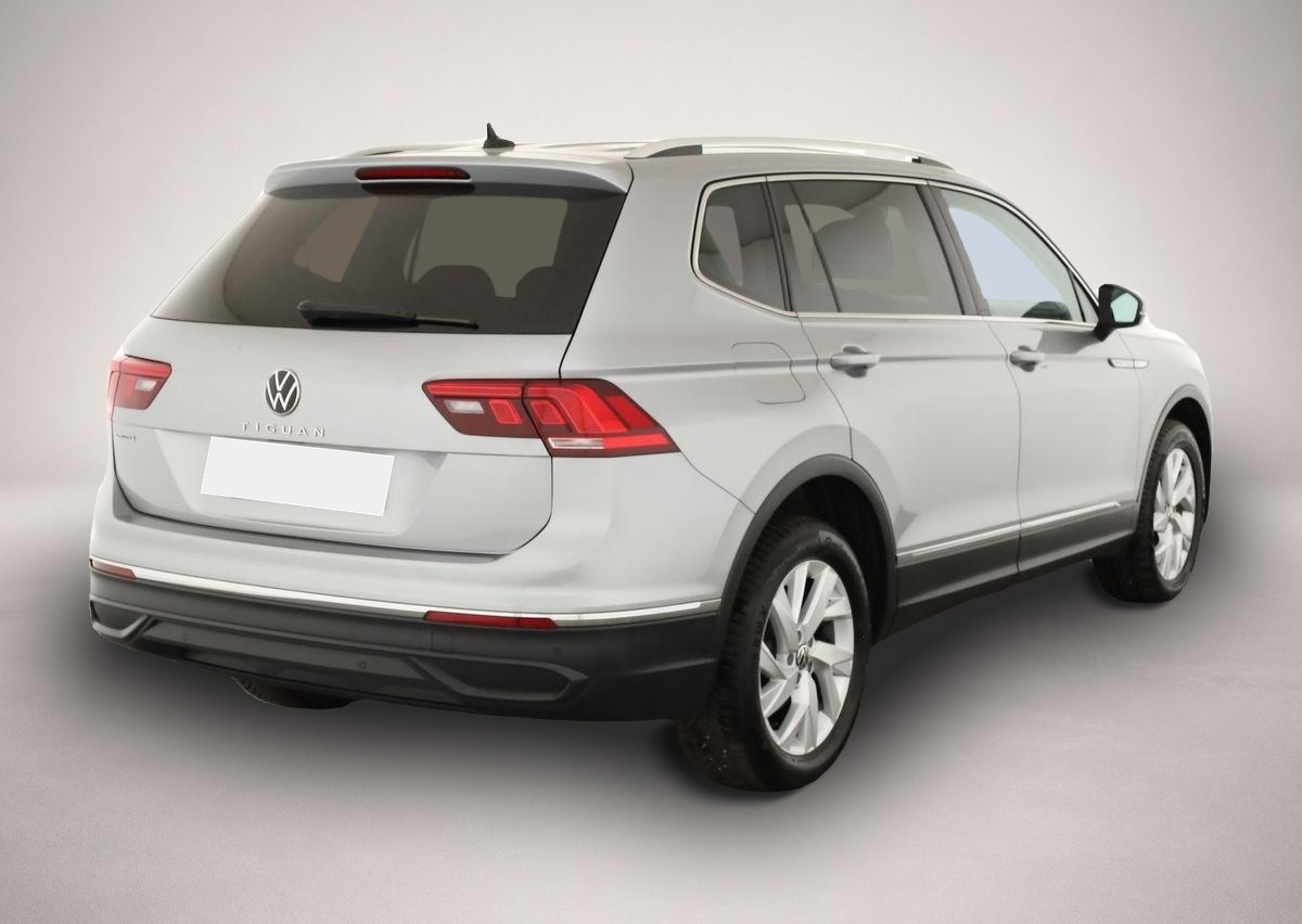 Fotografie 3 des Volkswagen Tiguan Allspace 1.5 TSI DSG Life, AHK, ACC, 7-Si