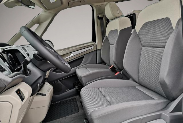 Fotografie 2 des Volkswagen T7 Multivan Sport Edition 2,0TDI DSG Sport Edition Lite KÜ .